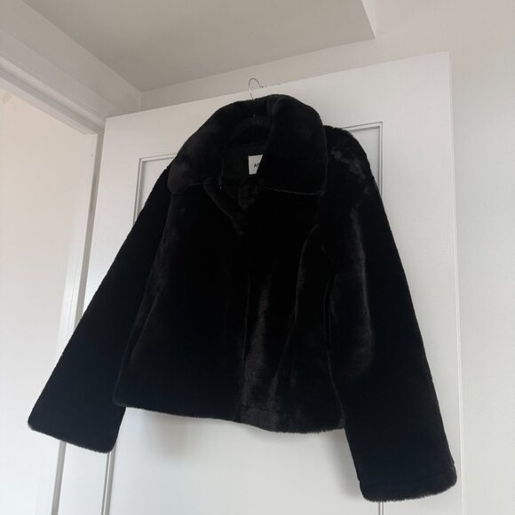 NWT Apparis Miller Short Coat Faux Fur Black Sz Medium Notch Collar Long Sleeves - Picture 6 of 12